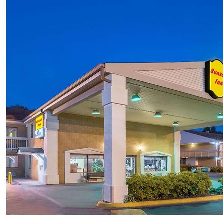 Sunset Inn Northlake Charlotte Esterno foto