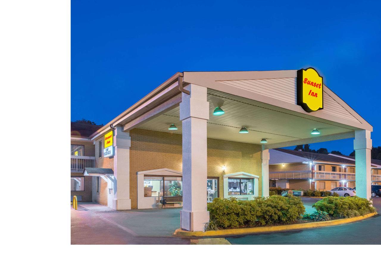Sunset Inn Northlake Charlotte Esterno foto