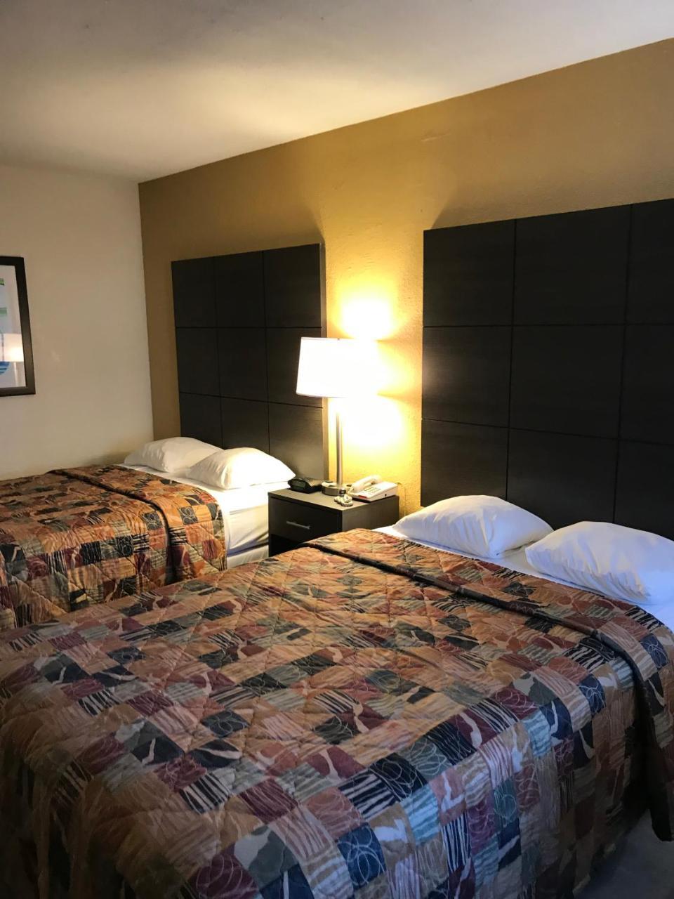 Sunset Inn Northlake Charlotte Esterno foto
