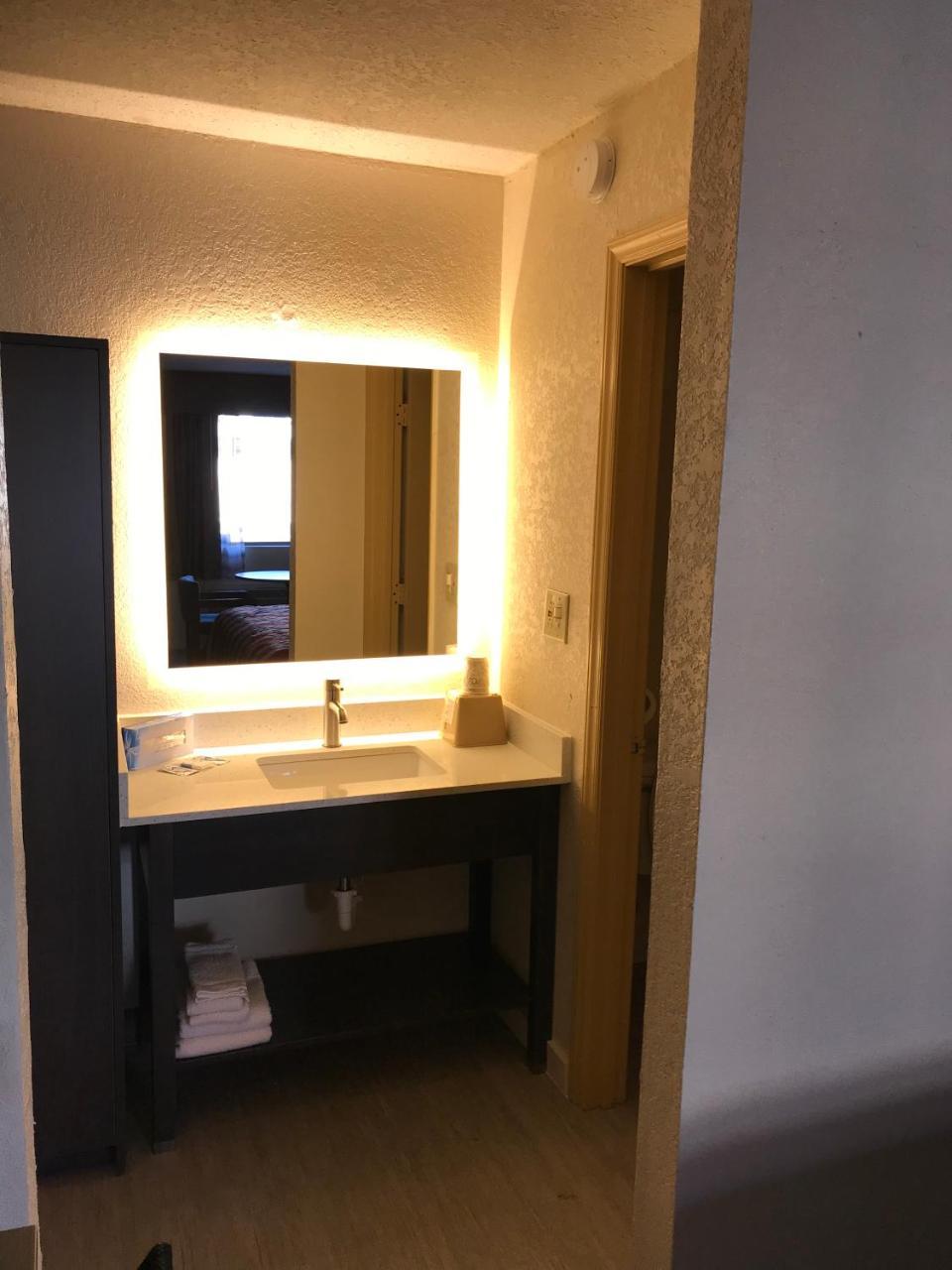 Sunset Inn Northlake Charlotte Esterno foto